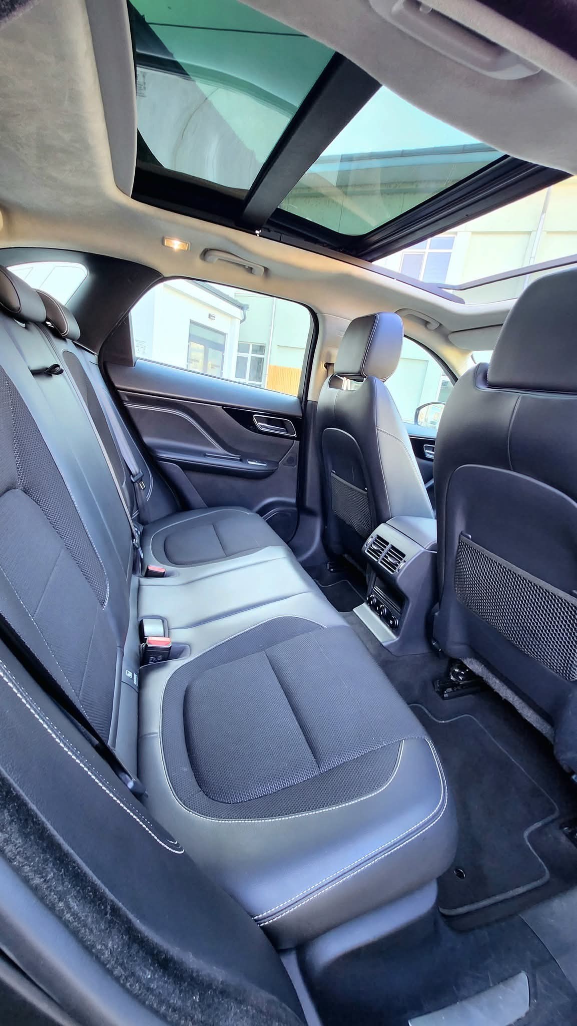 
								Jaguar F-Pace R-Sport – 2.0d 180 CP – An 2019 – AWD – Euro 6 full									