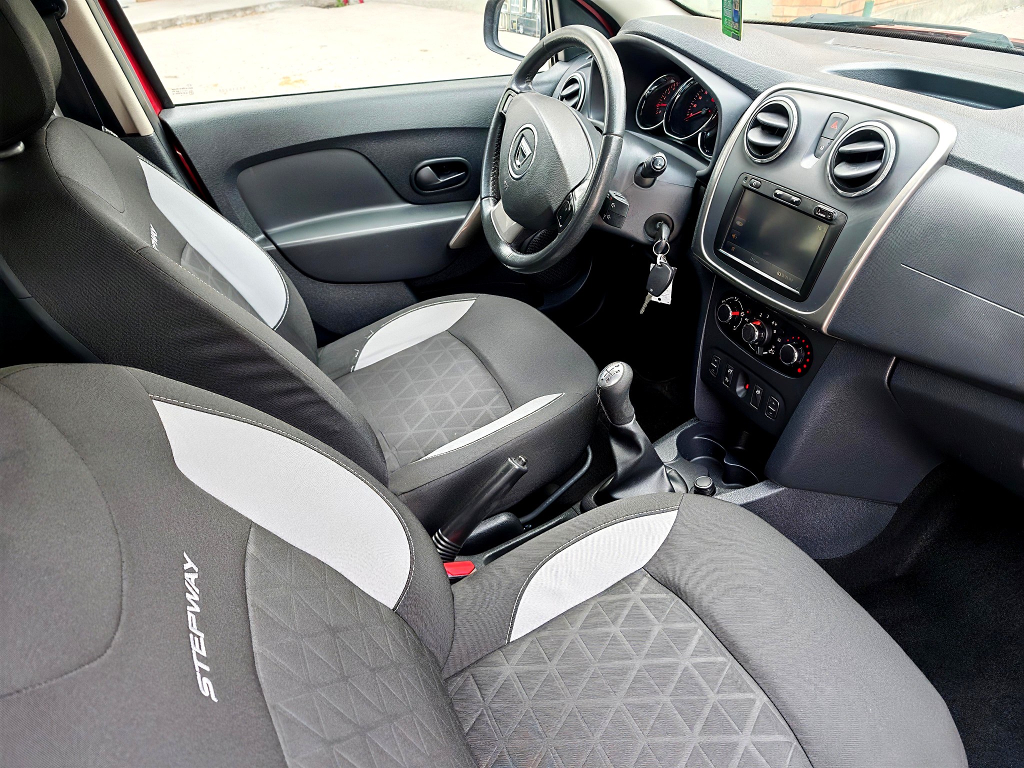 
								Dacia Sandero Stepway 1.5 dCi Prestige – 90 CP – An 2014 -Euro 5 full									