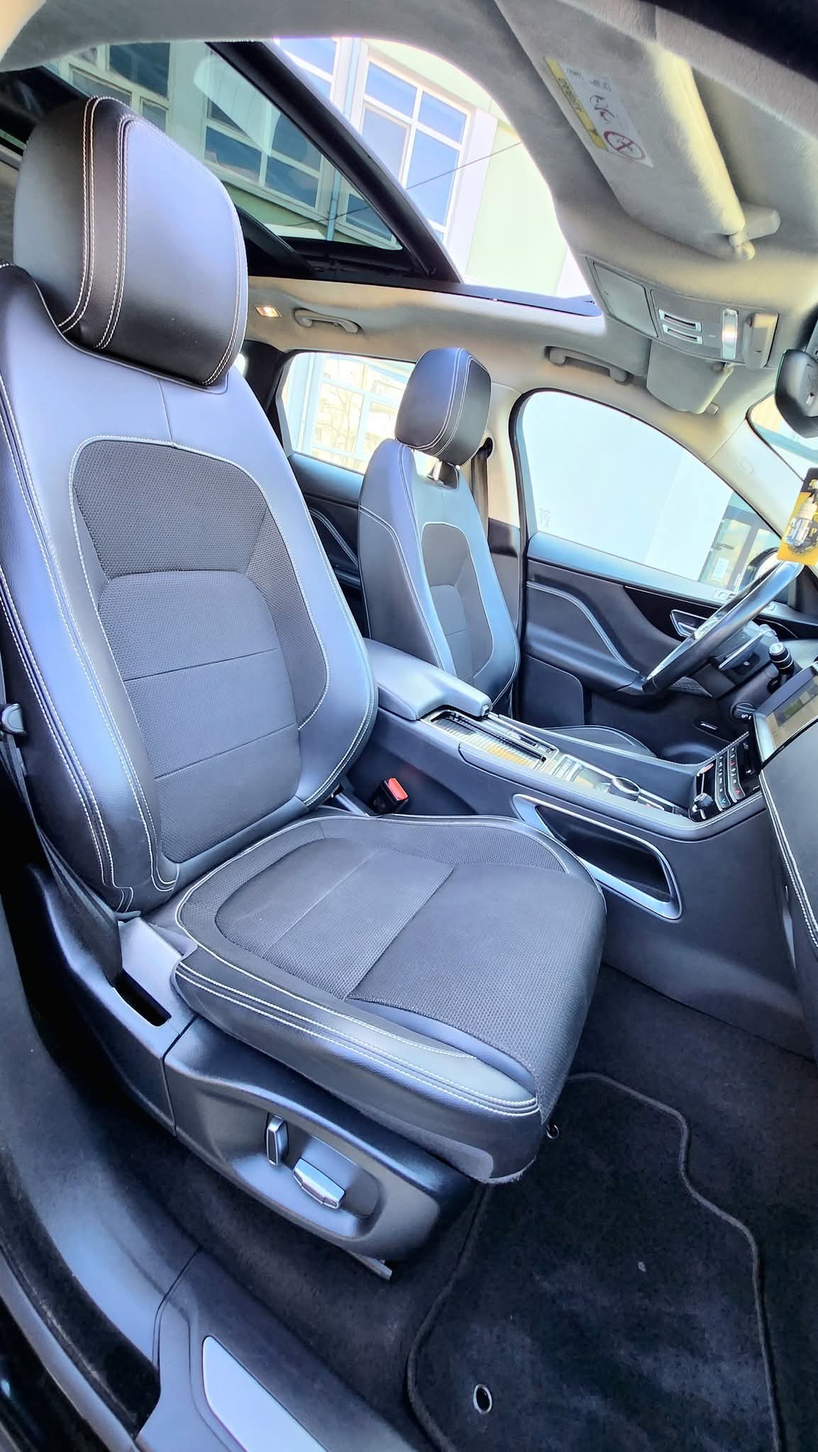 
								Jaguar F-Pace R-Sport – 2.0d 180 CP – An 2019 – AWD – Euro 6 full									