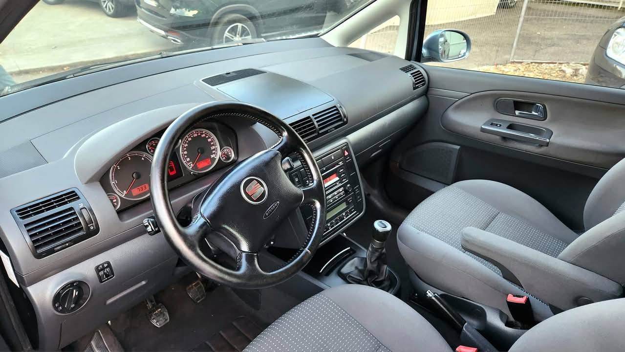 
								Seat Alhambra Reference – 2.0 TDI – 140 CP – An 2010 – 7 Locuri full									