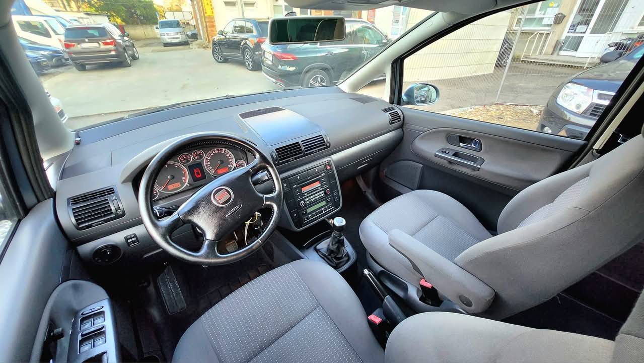 
								Seat Alhambra Reference – 2.0 TDI – 140 CP – An 2010 – 7 Locuri full									