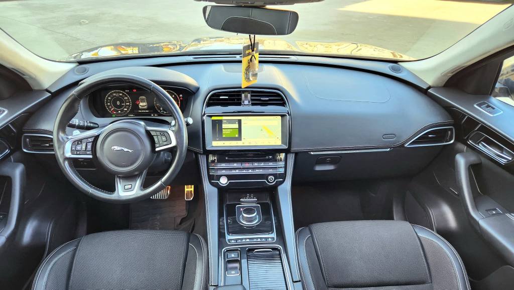 
								Jaguar F-Pace R-Sport – 2.0d 180 CP – An 2019 – AWD – Euro 6 full									