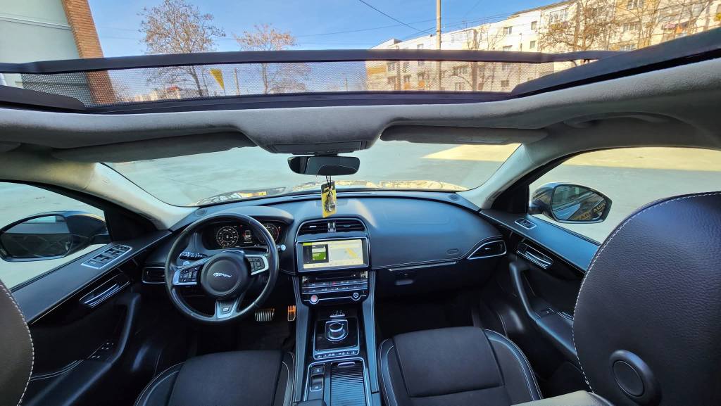 
								Jaguar F-Pace R-Sport – 2.0d 180 CP – An 2019 – AWD – Euro 6 full									