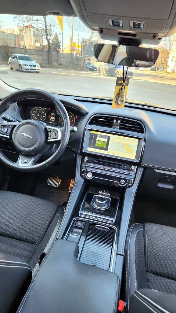 
								Jaguar F-Pace R-Sport – 2.0d 180 CP – An 2019 – AWD – Euro 6 full									