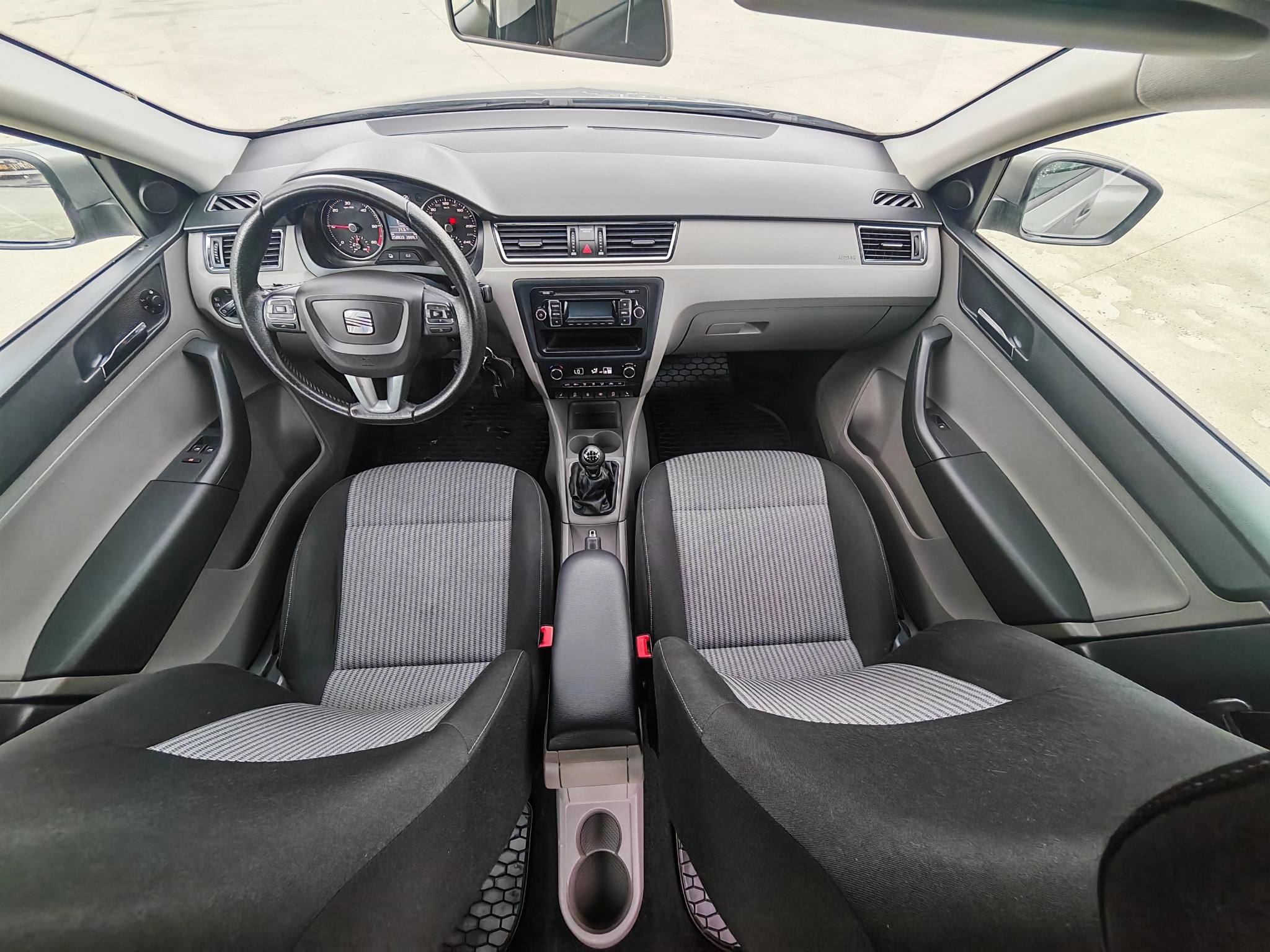 
								Seat Toledo 1.6 TDI – 105 CP – Euro 5 – An 2013 full									