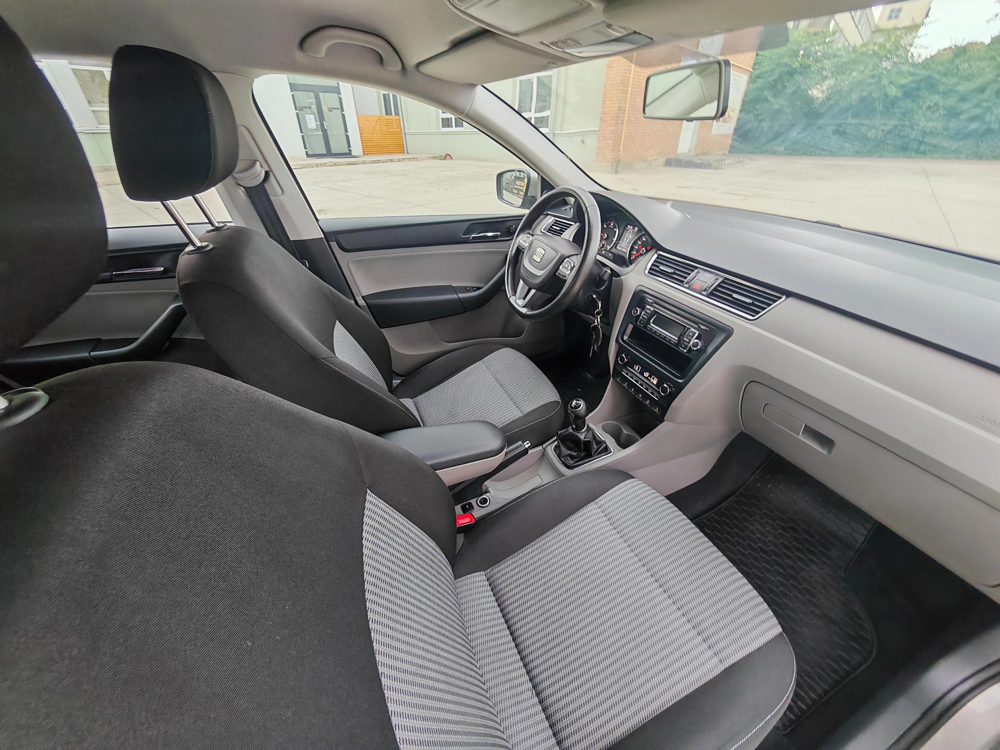
								Seat Toledo 1.6 TDI – 105 CP – Euro 5 – An 2013 full									