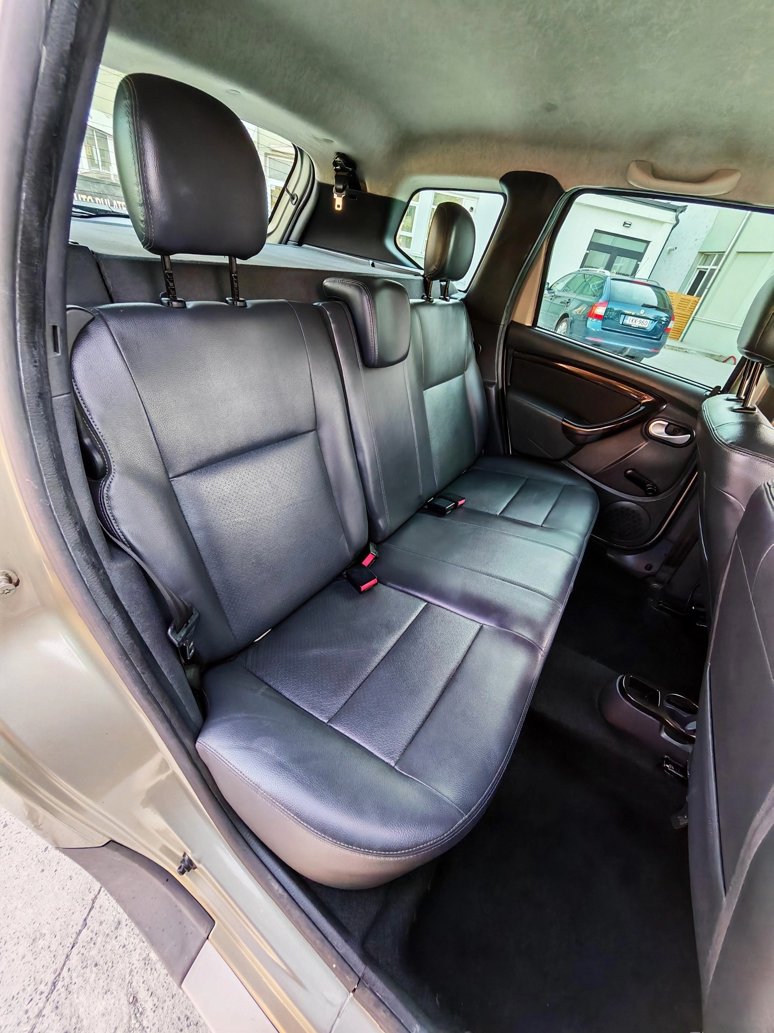 
								Dacia Duster Laureate 1.5 dCi – An 2012 – Euro 5 – 4×2 – 110 CP full									