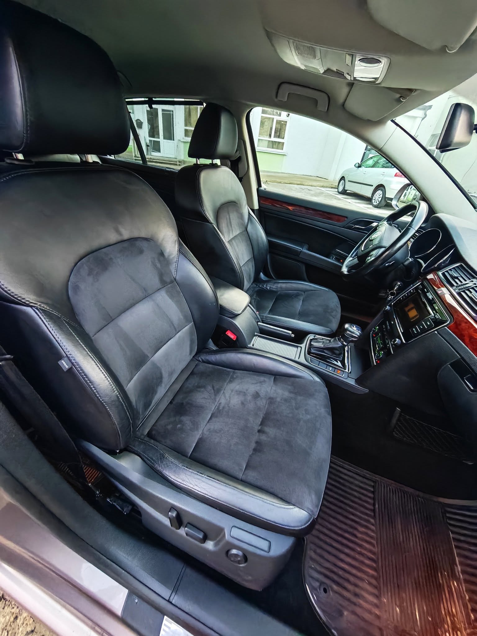 
								Skoda Superb Elegance – 2.0 TDI – 170 CP – 10.2010 – Euro 5 full									