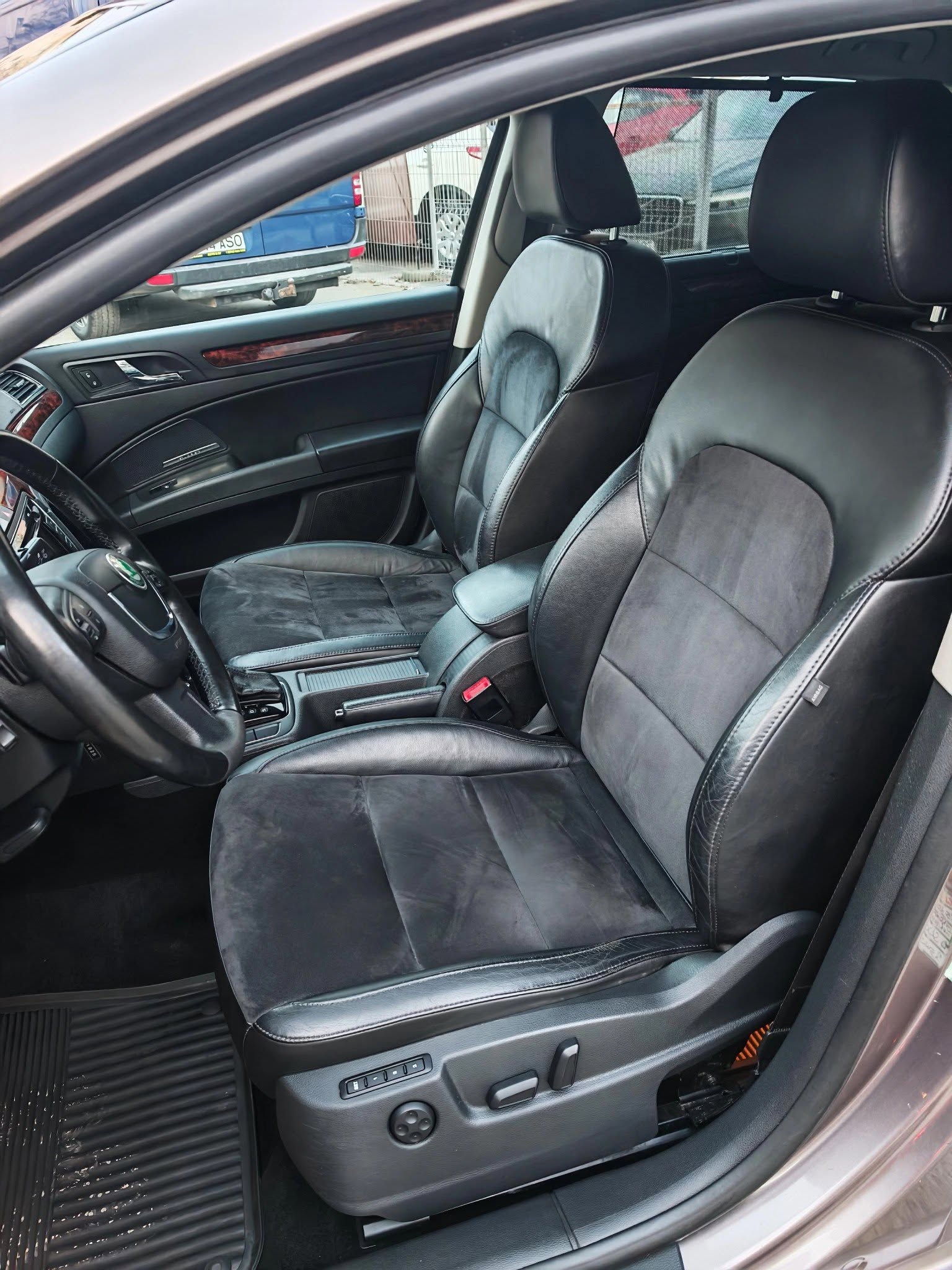 
								Skoda Superb Elegance – 2.0 TDI – 170 CP – 10.2010 – Euro 5 full									