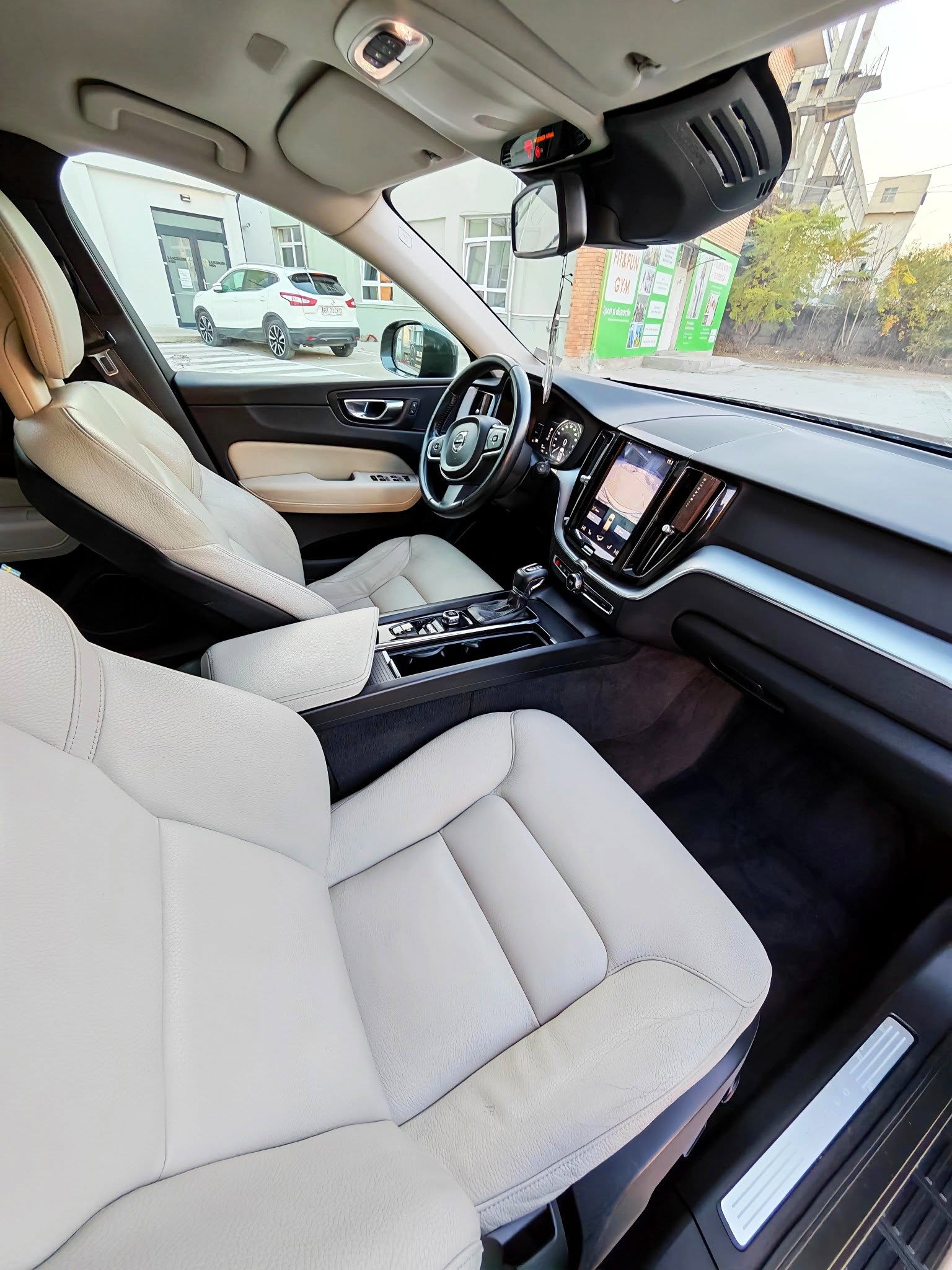 
								Volvo XC60 D4 AWD – 2.0d – An 2018 – 4×4 – Euro 6 full									