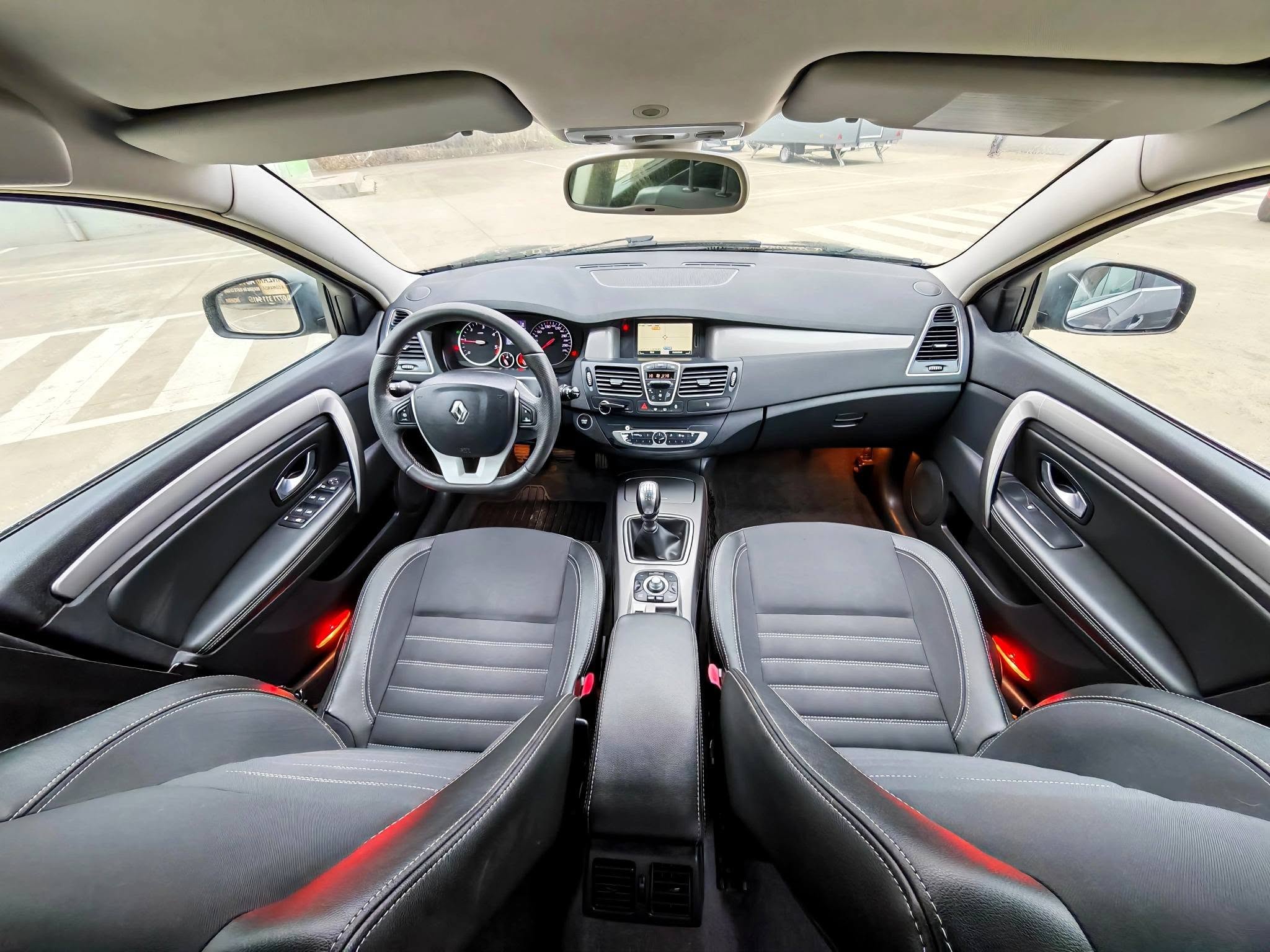 
								RENAULT LAGUNA TOMTOM EDITION – 1.5 dCi – 110 CP – Euro 5 full									