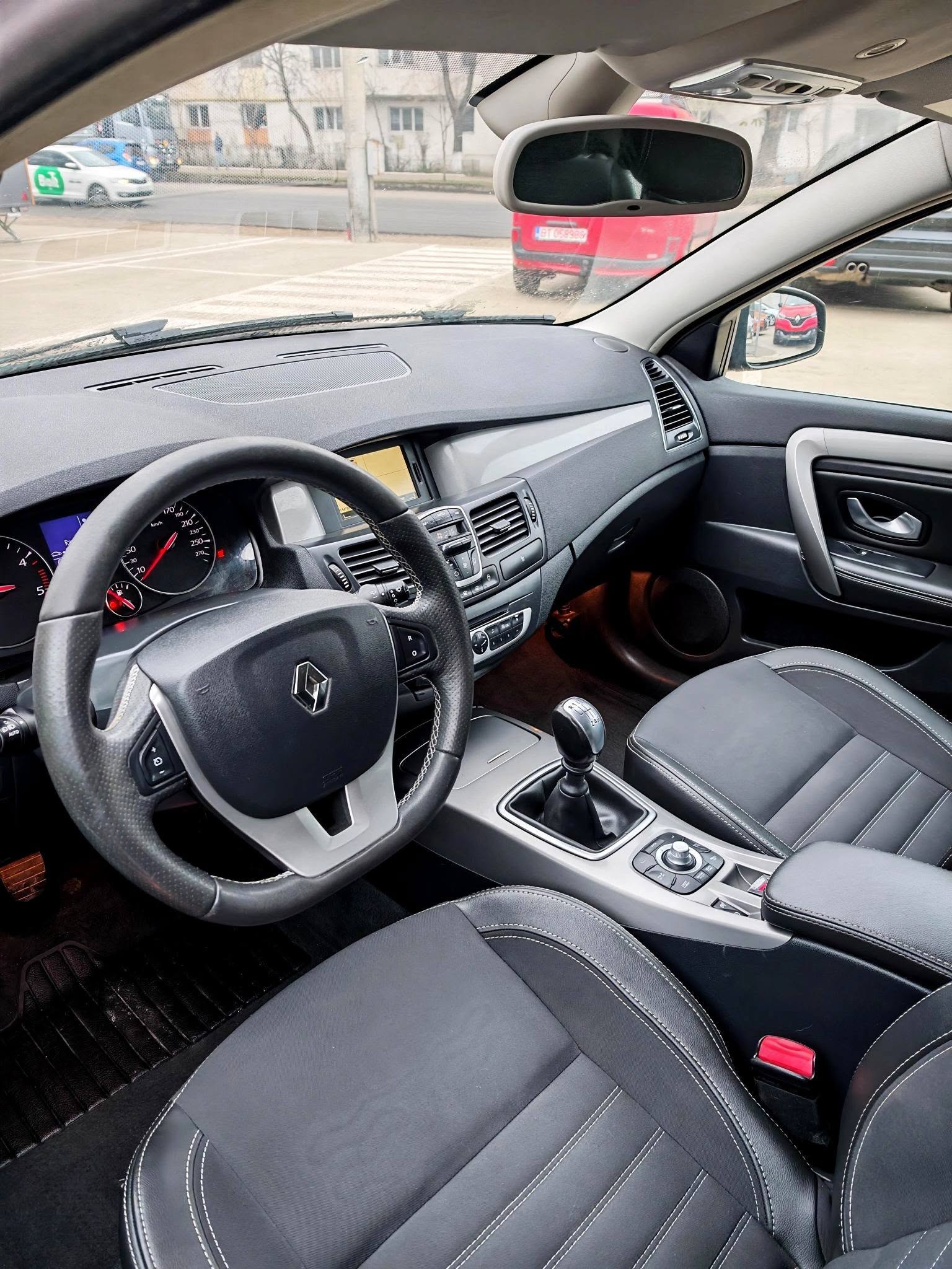 
								RENAULT LAGUNA TOMTOM EDITION – 1.5 dCi – 110 CP – Euro 5 full									