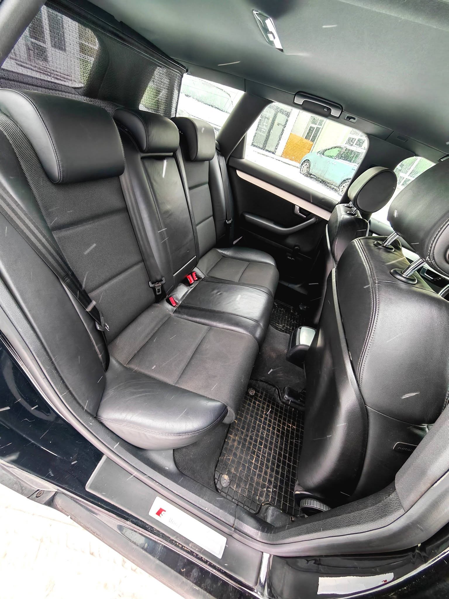 
								AUDI A4 AVANT S-LINE – 2.0 TDI – CUTIE AUTOMATĂ full									