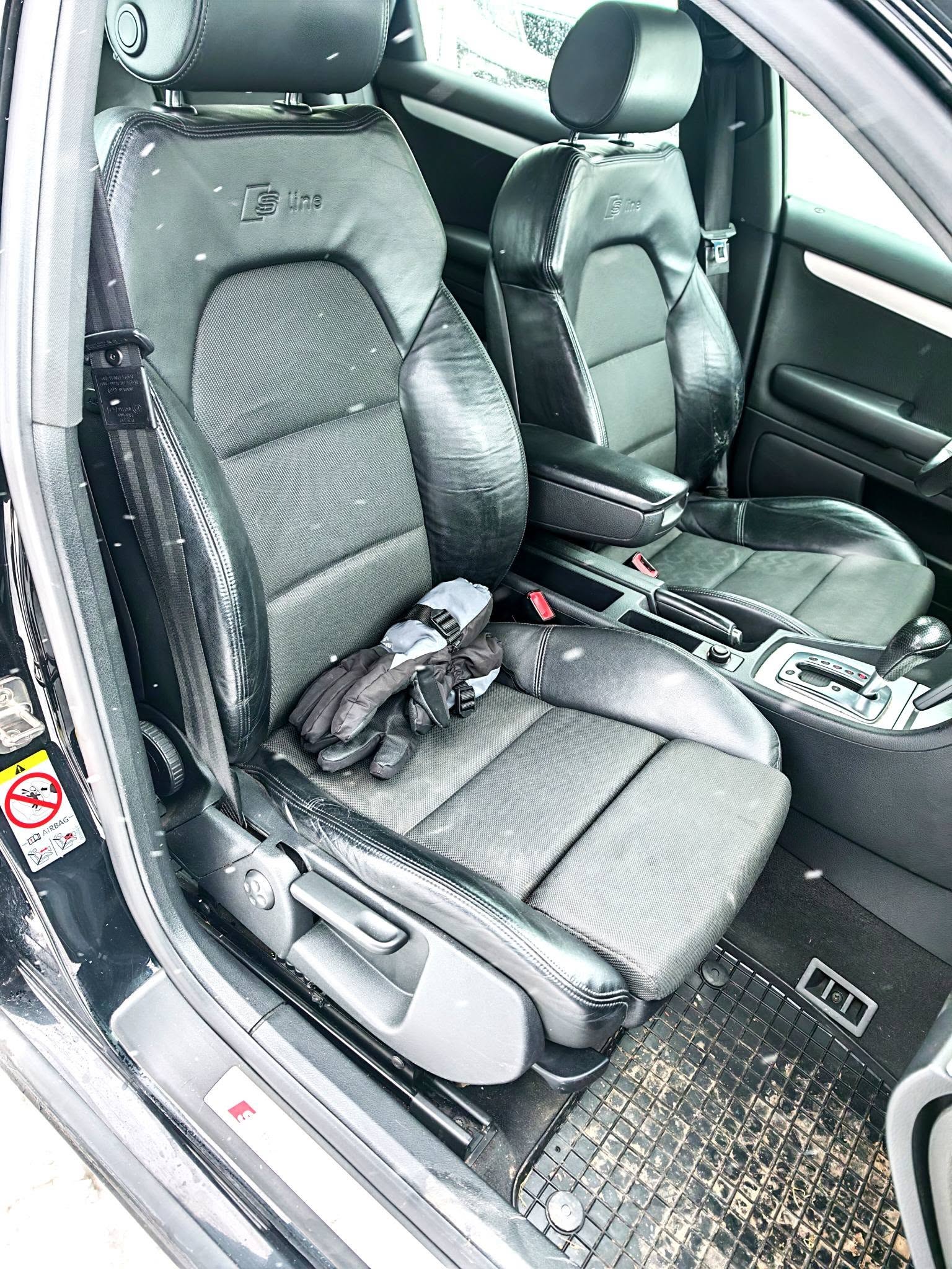 
								AUDI A4 AVANT S-LINE – 2.0 TDI – CUTIE AUTOMATĂ full									