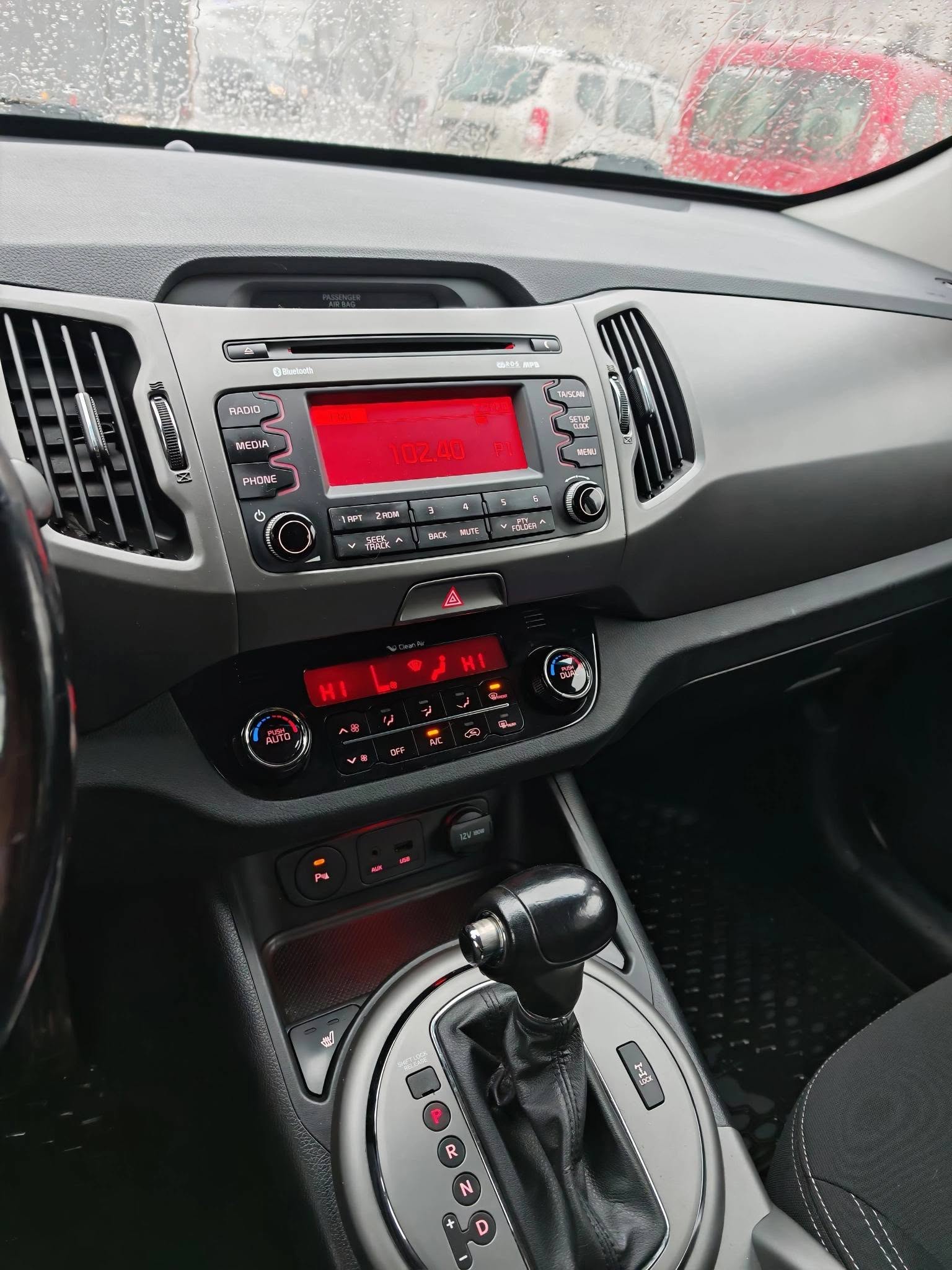 
								KIA SPORTAGE FACELIFT AWD 4×4 – 2.0 CRDi – AUTOMAT full									