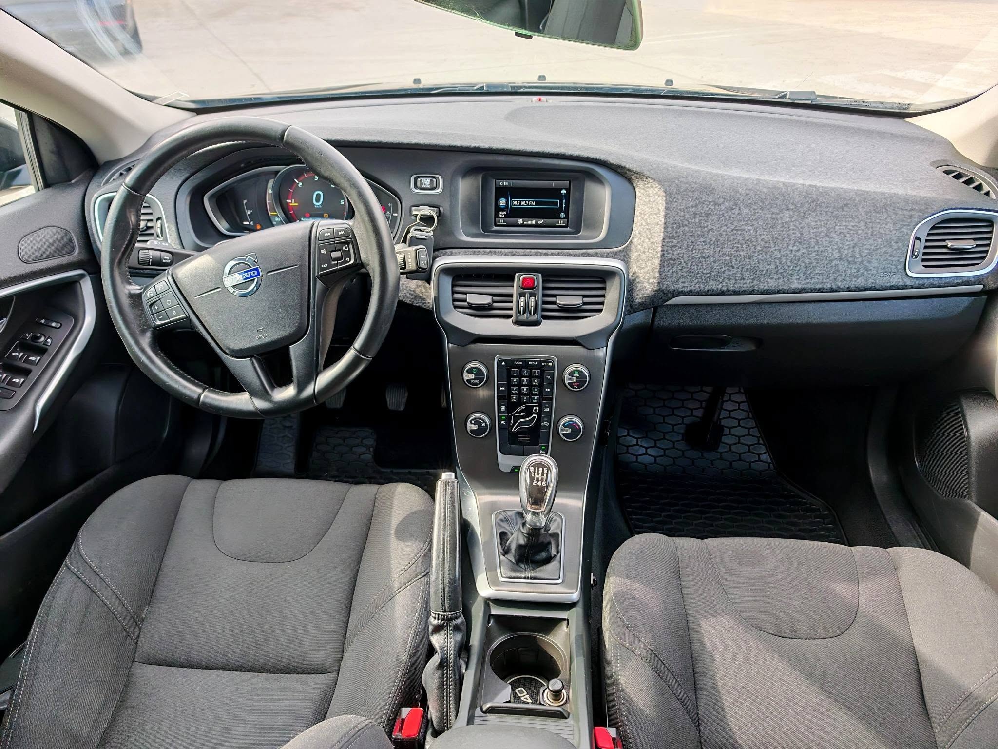 
								Volvo V40 Ocean Race Edition – An 2014 – 1.6 Diesel full									