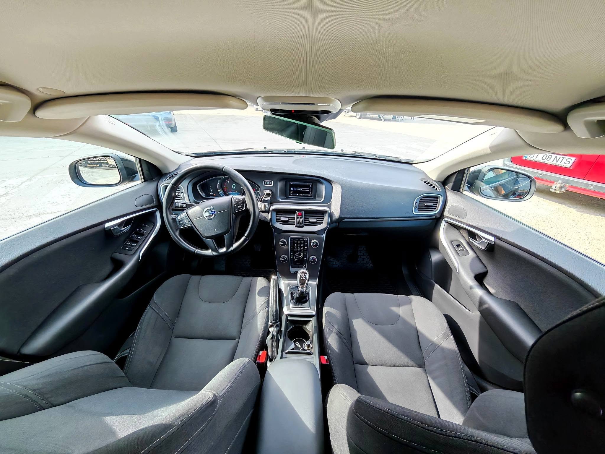 
								Volvo V40 Ocean Race Edition – An 2014 – 1.6 Diesel full									