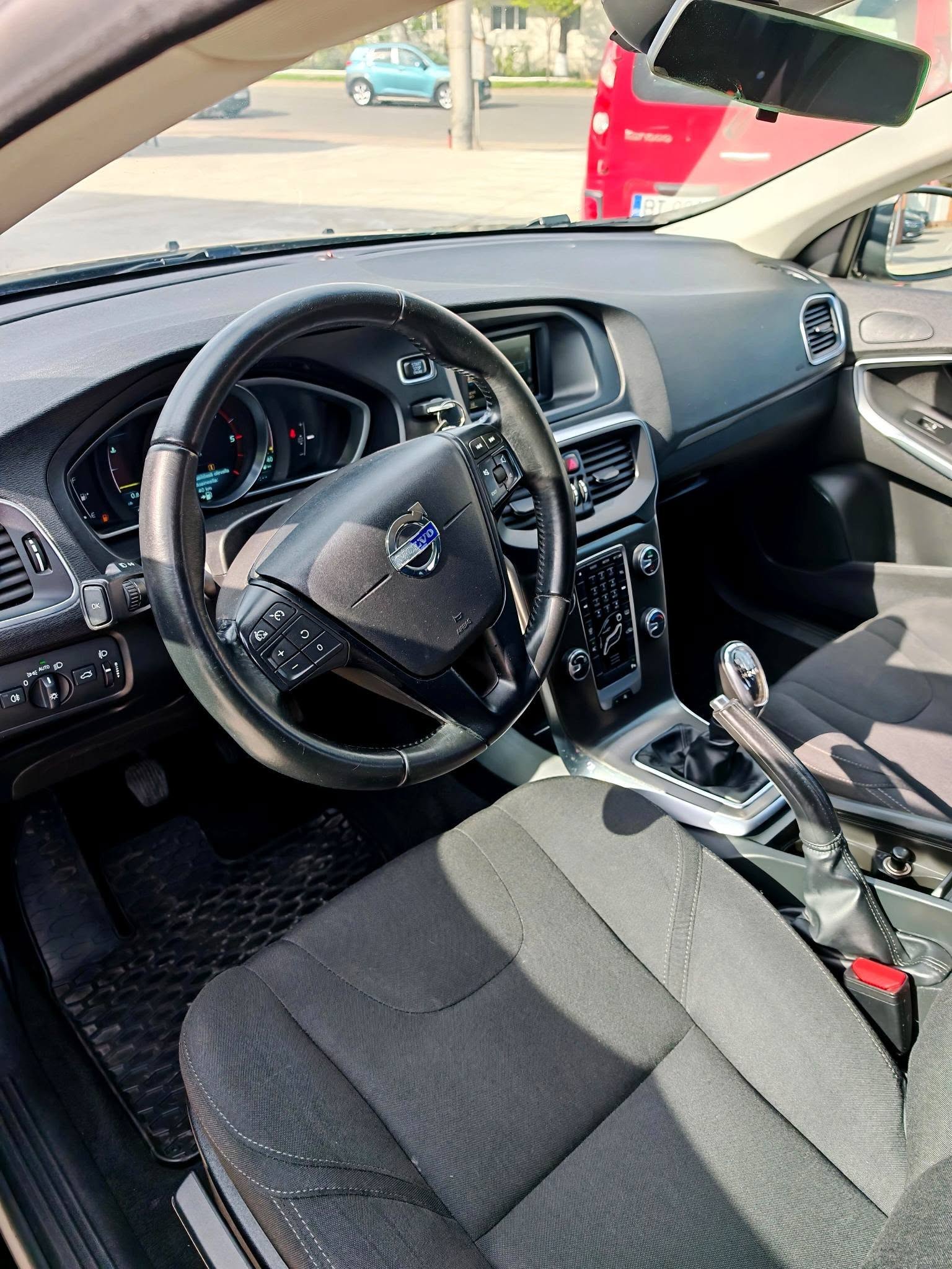 
								Volvo V40 Ocean Race Edition – An 2014 – 1.6 Diesel full									