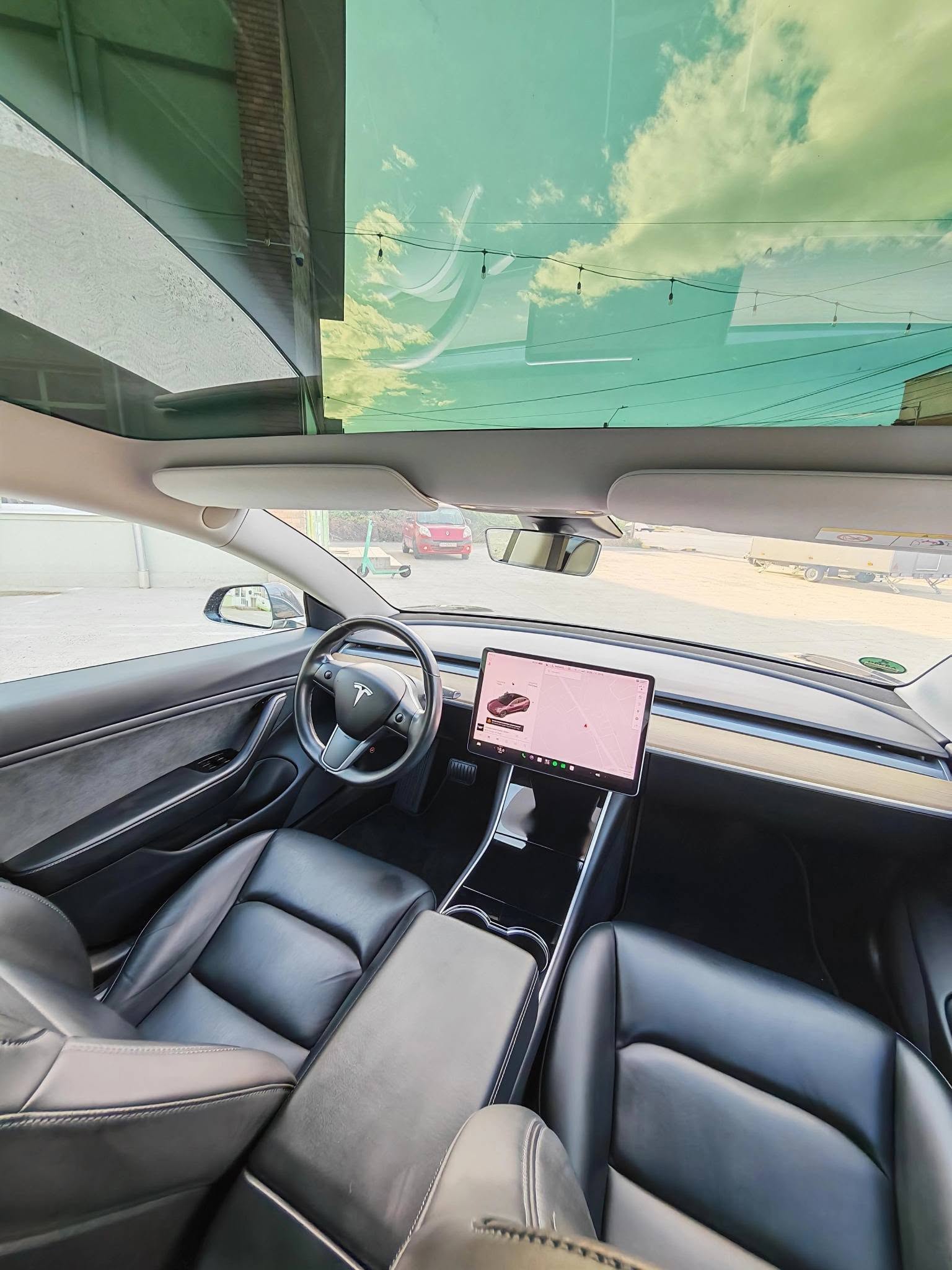 
								Tesla Model 3 Dual Motor Long Range – An 2019 – 420 km Autonomie full									