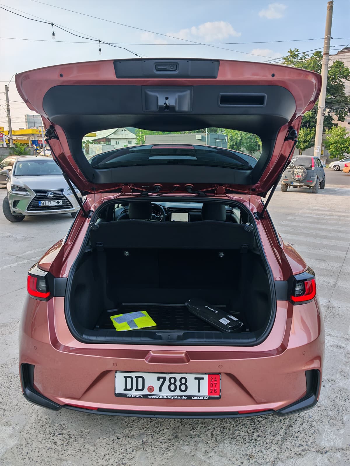 
								Lexus LBX 1.5 HEV 4×2 CVT Elegant – 2025 – Garantie 2035 full									