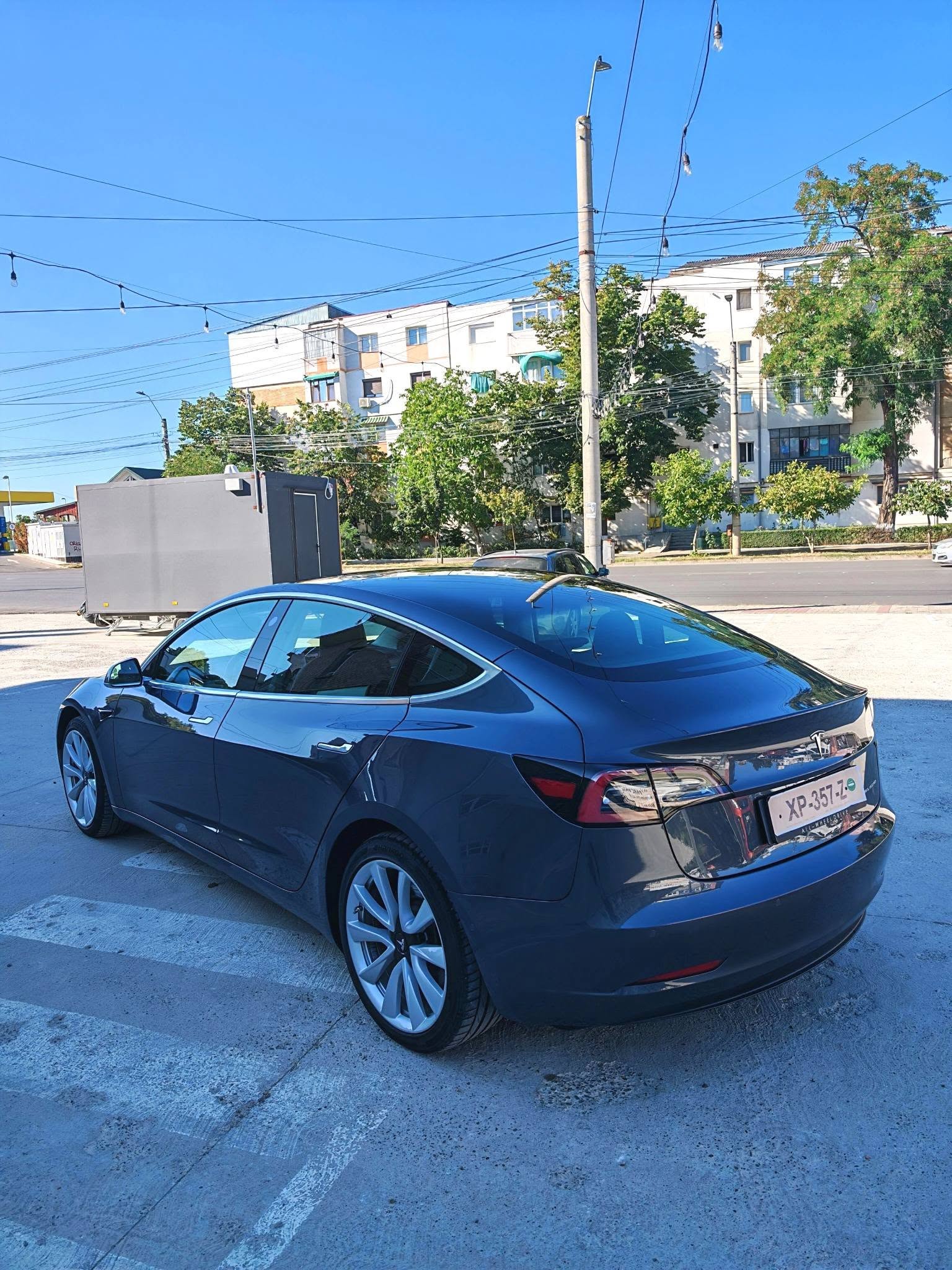
								Tesla Model 3 – Dual Motor Long Range – An 2019 – 346 CP – 150.000 km full									