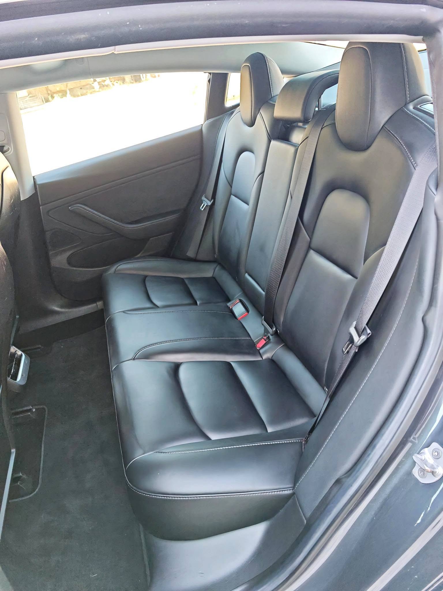 
								Tesla Model 3 – Dual Motor Long Range – An 2019 – 346 CP – 150.000 km full									