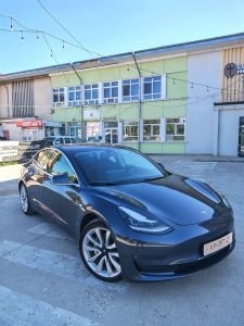 Tesla Model 3 – Dual Motor Long Range – An 2019 – 346 CP – 150.000 km