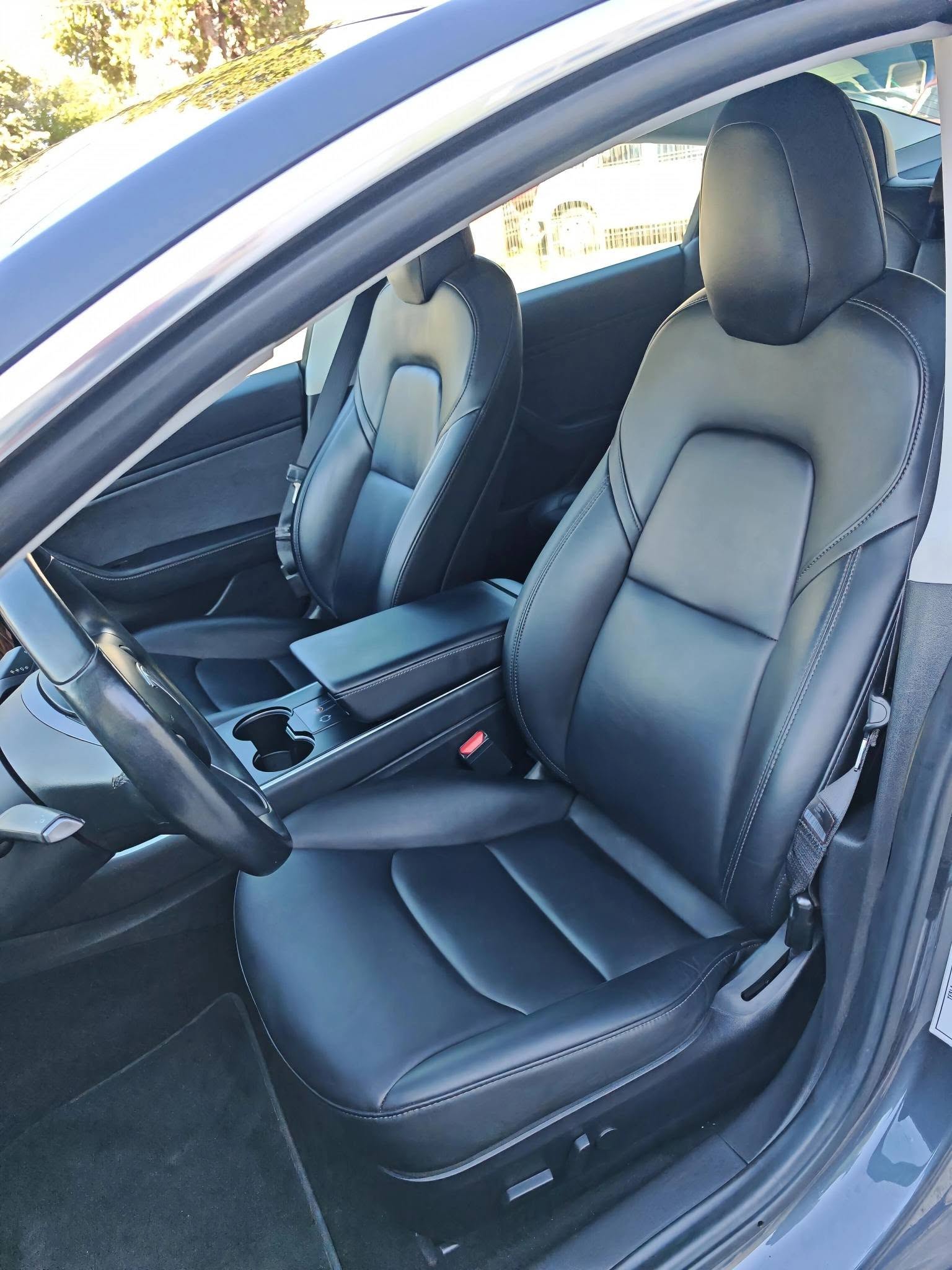
								Tesla Model 3 – Dual Motor Long Range – An 2019 – 346 CP – 150.000 km full									