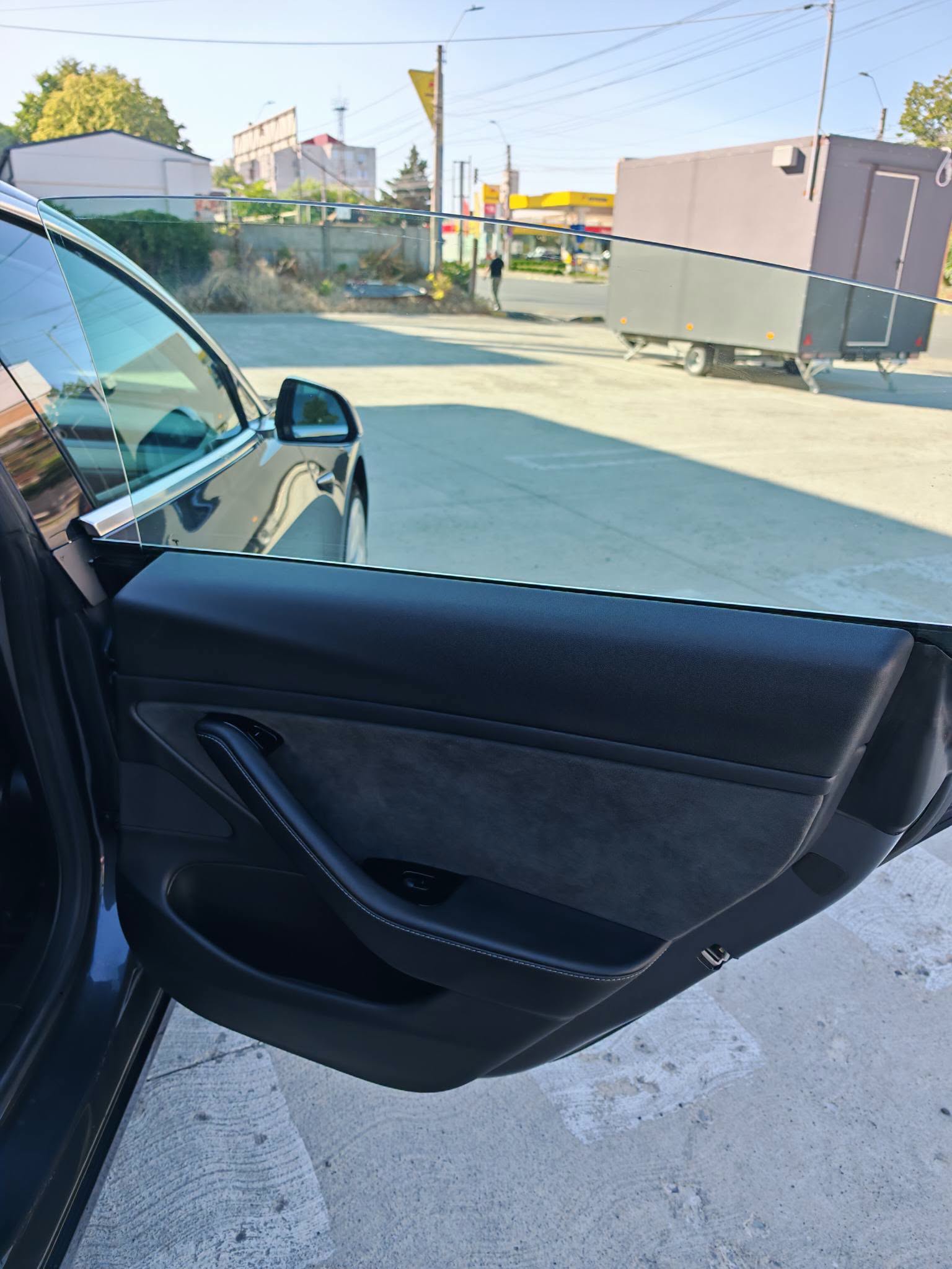 
								Tesla Model 3 – Dual Motor Long Range – An 2019 – 346 CP – 150.000 km full									