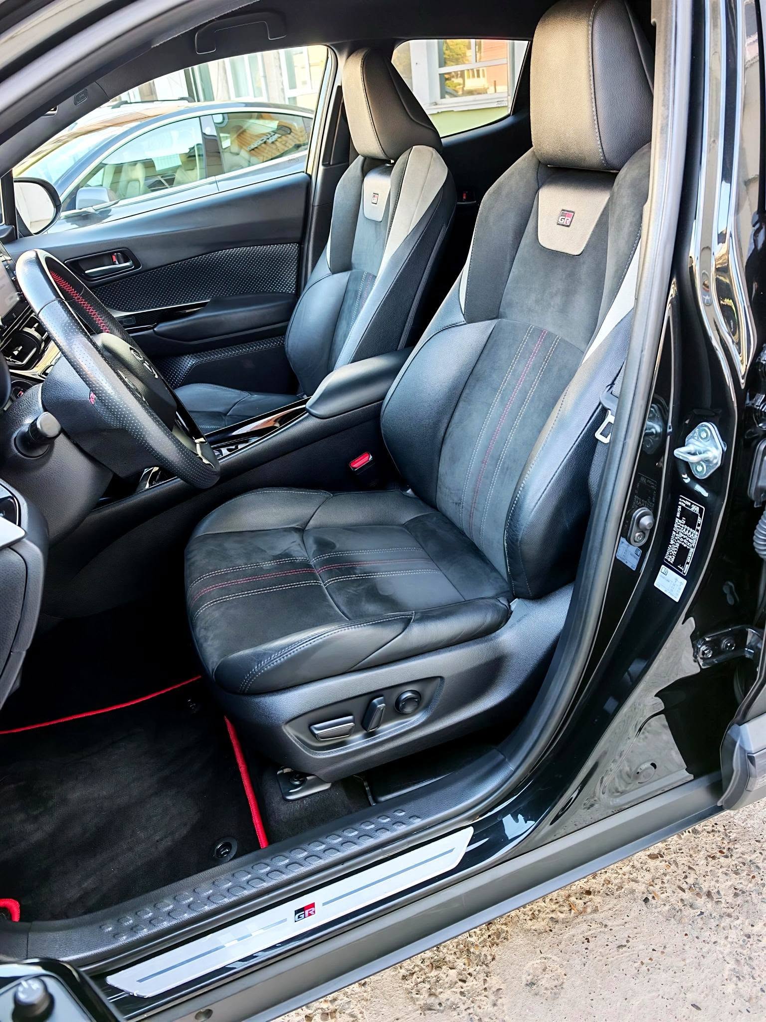 
								Toyota C-HR 2.0 GR Sport Black Edition – 184 CP full									