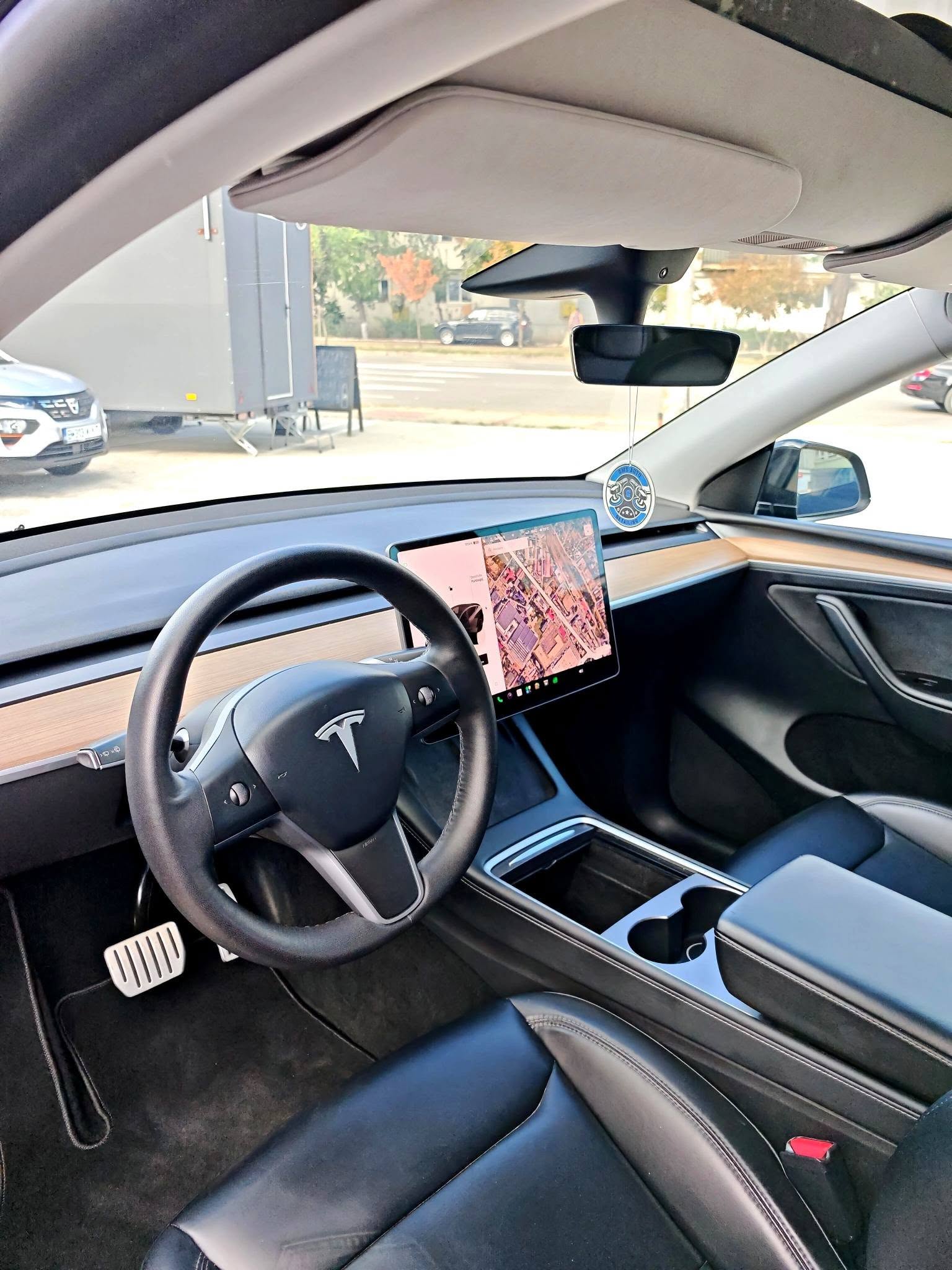 
								TESLA MODEL Y PERFORMANCE AWD (DUAL MOTOR) – 82 kWh – GIGAGFACTORY BERLIN full									