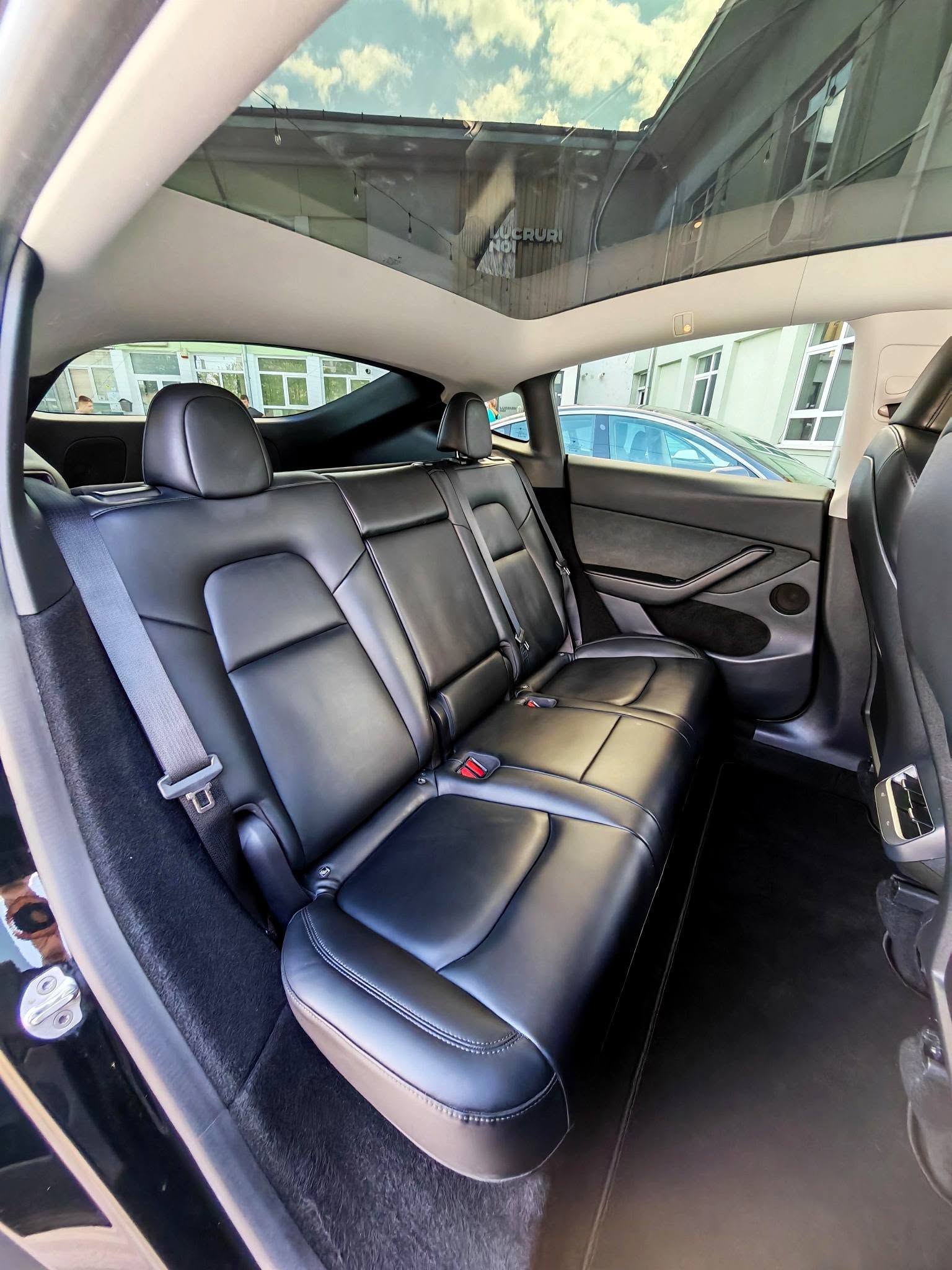 
								TESLA MODEL Y PERFORMANCE AWD (DUAL MOTOR) – 82 kWh – GIGAGFACTORY BERLIN full									