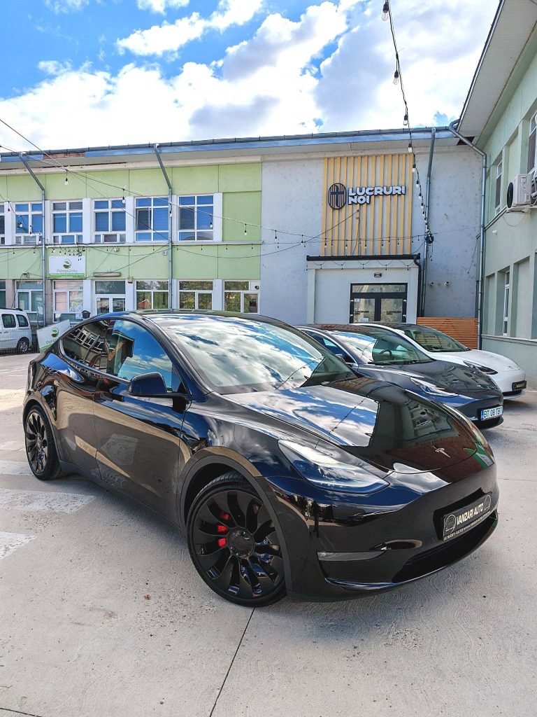 TESLA MODEL Y PERFORMANCE AWD (DUAL MOTOR) – 82 kWh – GIGAGFACTORY BERLIN
