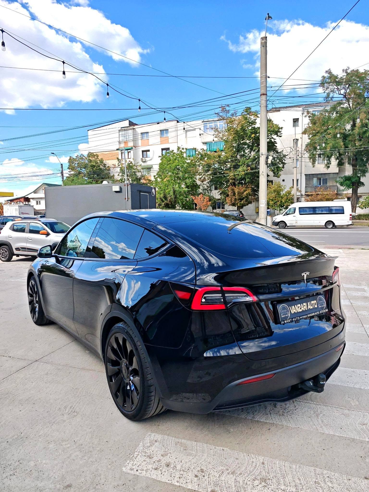 
								TESLA MODEL Y PERFORMANCE AWD (DUAL MOTOR) – 82 kWh – GIGAGFACTORY BERLIN full									