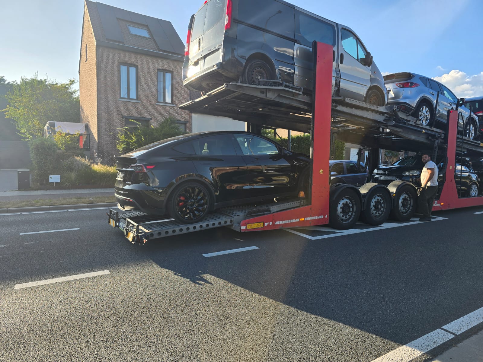 
								TESLA MODEL Y PERFORMANCE AWD (DUAL MOTOR) – 82 kWh – GIGAGFACTORY BERLIN full									